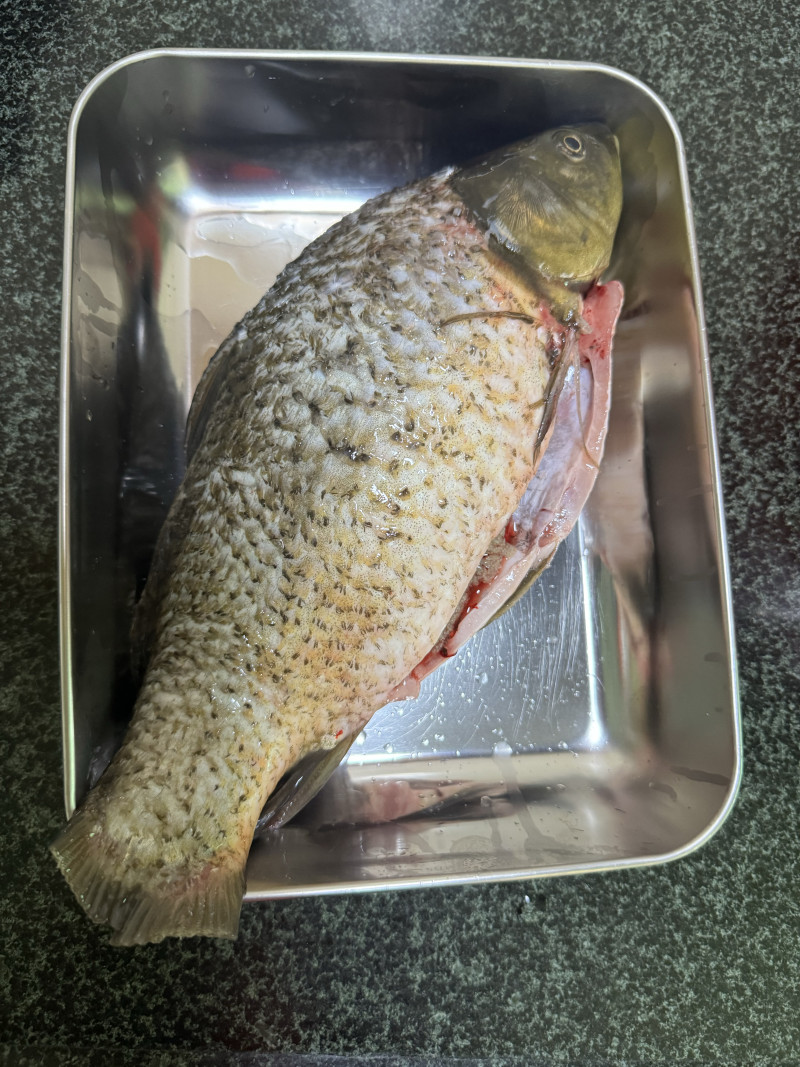 Steps for Cooking Cool Steamed Carp