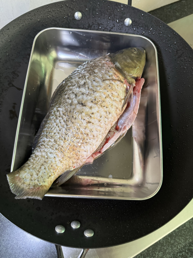 Steps for Cooking Cool Steamed Carp