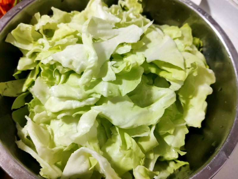 Steps for Making Stir-fried Round Cabbage