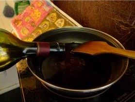 Leftover Wine Turns into 'Bread Companion' - Caramel Red Wine Sauce Making Steps