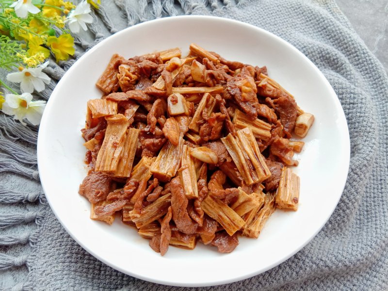 Braised Pork with Dried Bean Curd