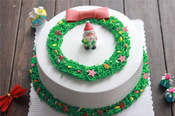 【Tomato Recipe】Christmas Wreath Cream Cake - Making Christmas Even More Festive! - Cooking Steps