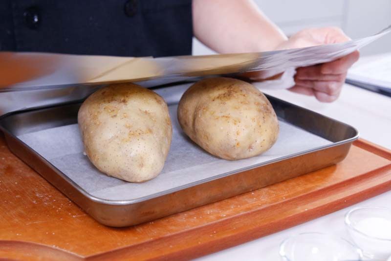 Fresh and Delicious - Bacon and Egg Stuffed Baked Potatoes Step by Step