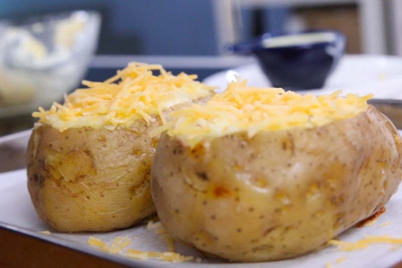 Fresh and Delicious - Bacon and Egg Stuffed Baked Potatoes Step by Step