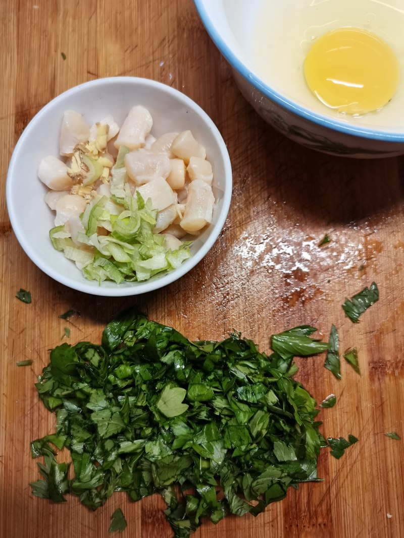 Steps for making Celery Leaf and Egg Soup