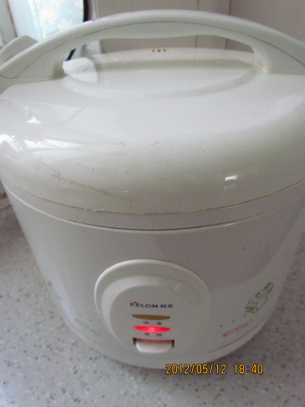 Steps for Making Electric Rice Cooker Three Cup Chicken