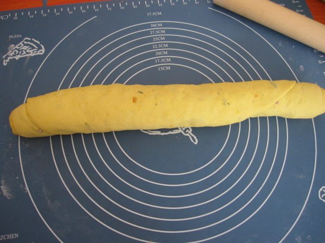 Steps for making Golden Pumpkin Meat Roll