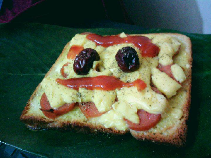 Steps for Making Egg and Sausage Baked Toast