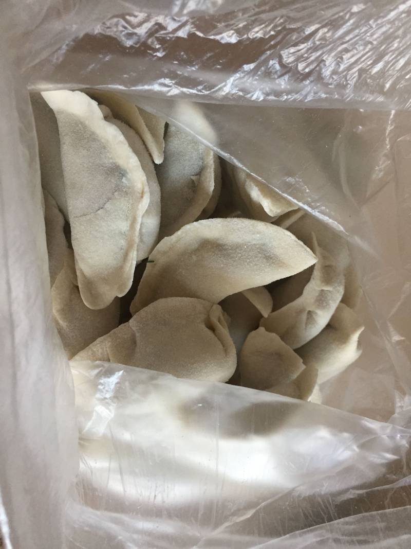 Steps for Making Stir-Fried Frozen Dumplings