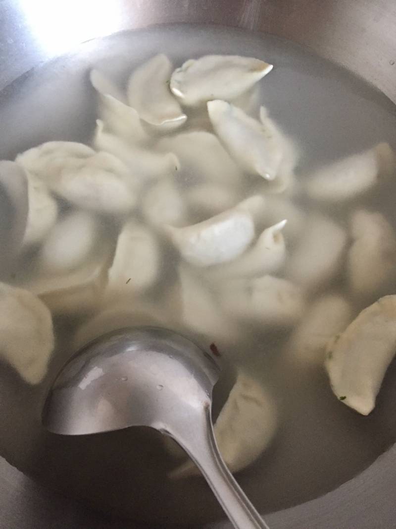 Steps for Making Stir-Fried Frozen Dumplings