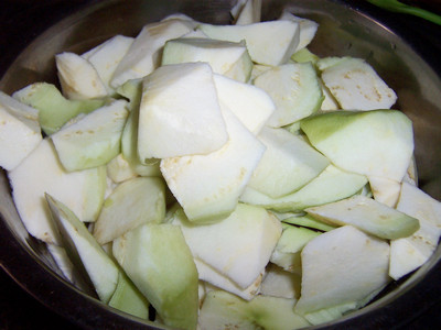 Detailed Steps for Cooking Home-style Dish - Braised Pork with Eggplant