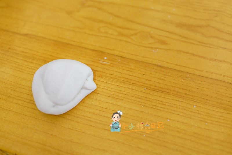 Steps to make Minion Pumpkin Steamed Bun