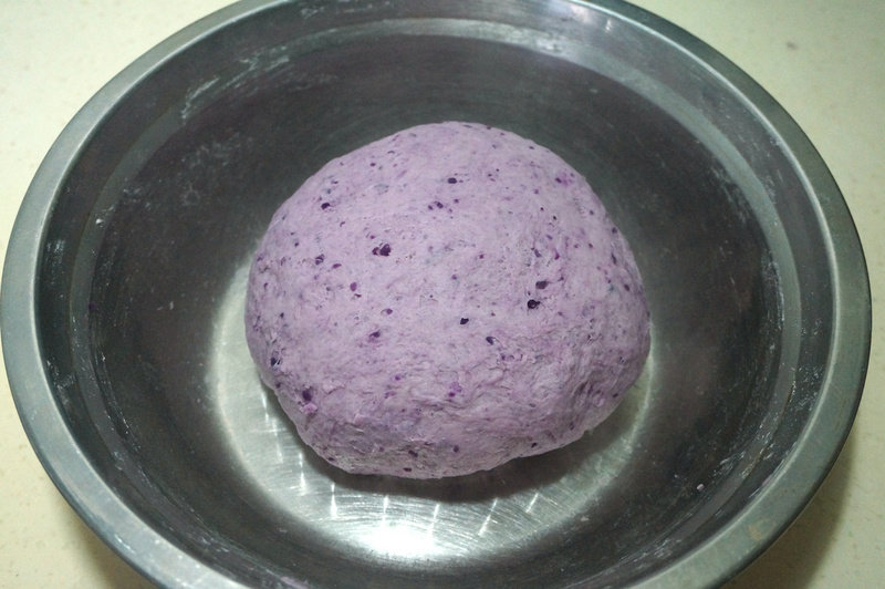 Steps for Making Purple Sweet Potato Steamed Cake