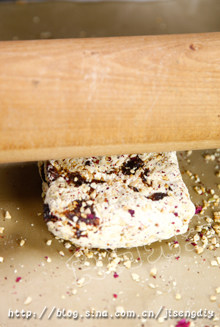 Steps for Cooking Rose Grape Nougat