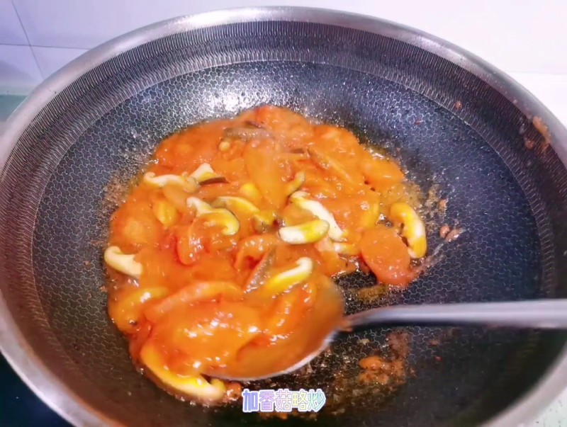 Steps for Making Tomato Shrimp Linguine