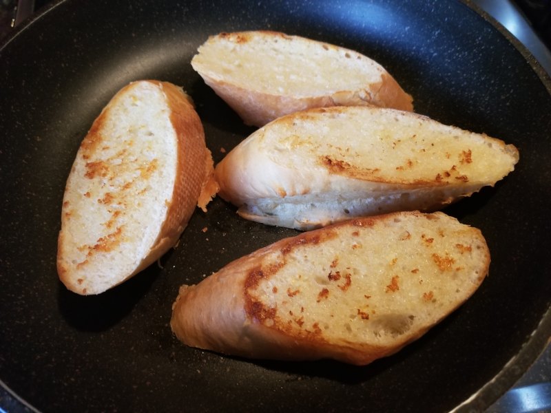 Steps to Make Garlic Butter Bread