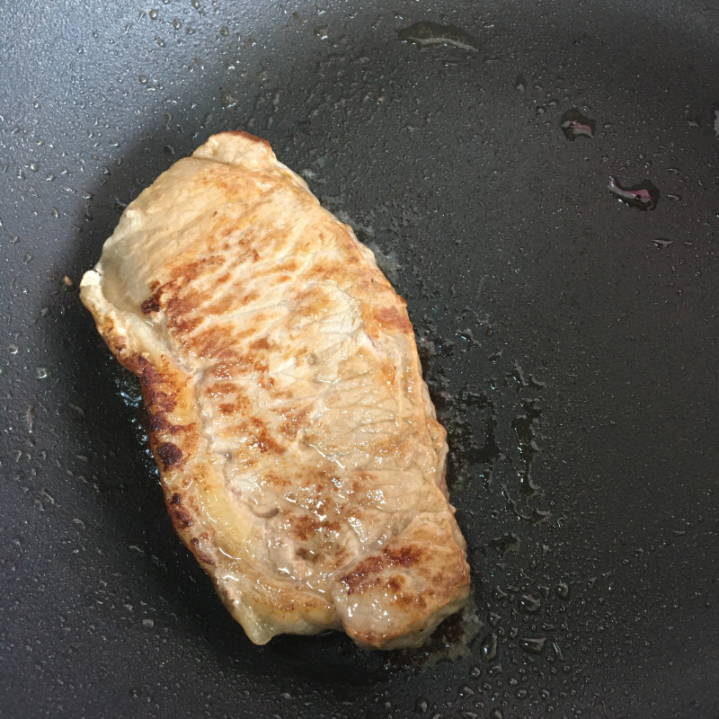 Steps for Pan-fried Sirloin Steak