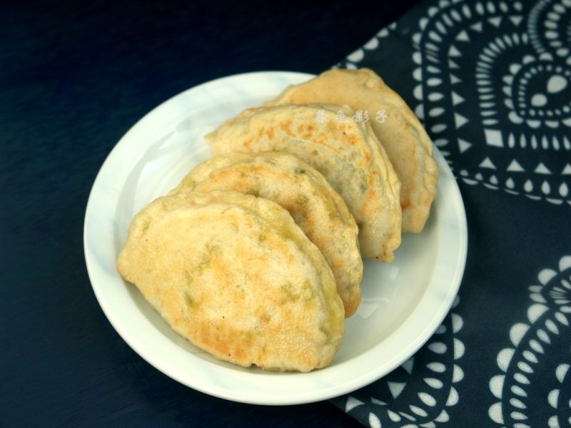 Steps for Making Chinese Chive Pockets with Fermented Dough