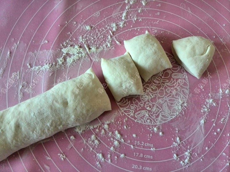 Steps for Making Chinese Chive Pockets with Fermented Dough