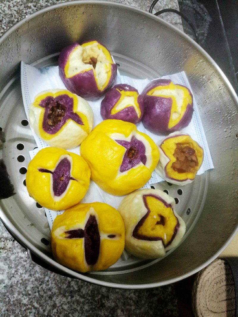 Steamed Buns