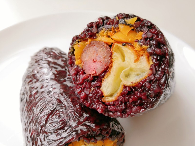 Black Glutinous Rice Steamed Rice with Fried Dough Sticks