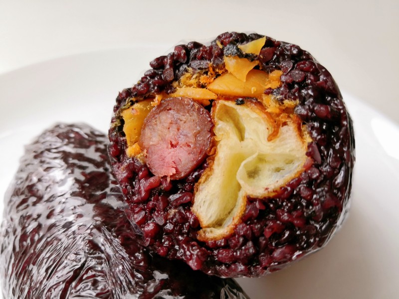 Black Glutinous Rice Steamed Rice with Fried Dough Sticks