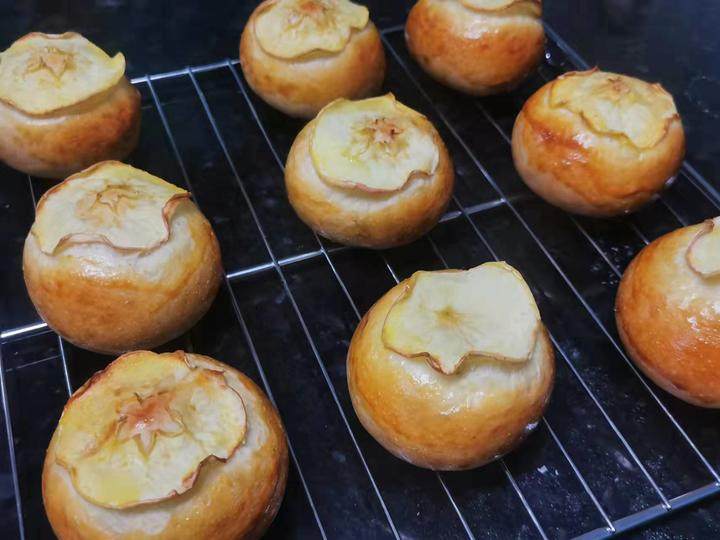 Steps for making Caramel Cinnamon Apple Filling Bread