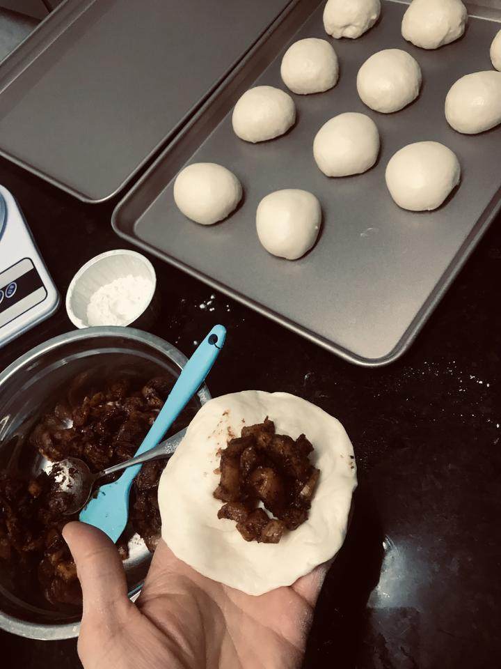 Steps for making Caramel Cinnamon Apple Filling Bread