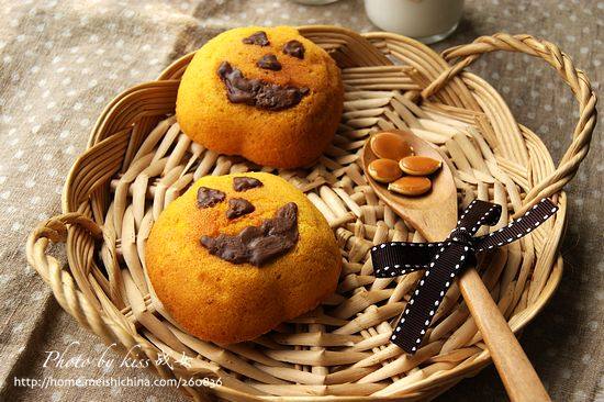 “Zero-Additive” Pumpkin Cupcakes