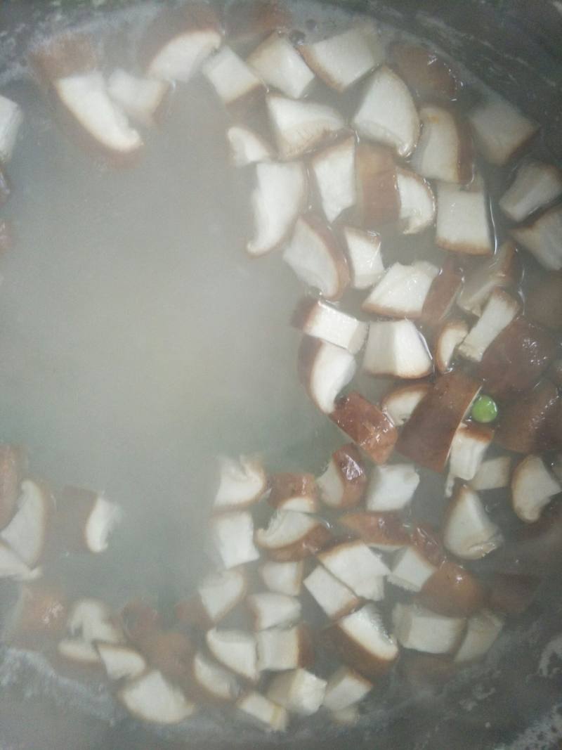 Steps to Make Lean Pork Congee with Century Egg