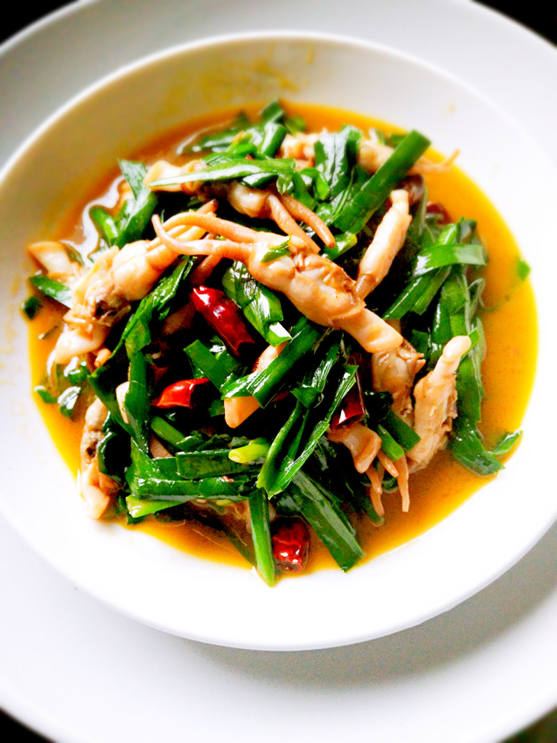 Stir-fried Clams with Garlic Chives