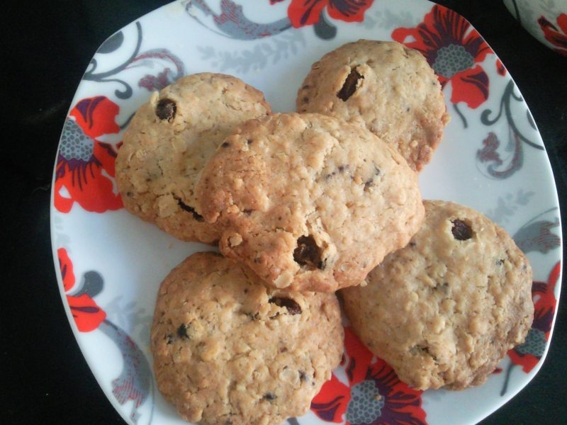 Mocha Oatmeal Raisin Cookies