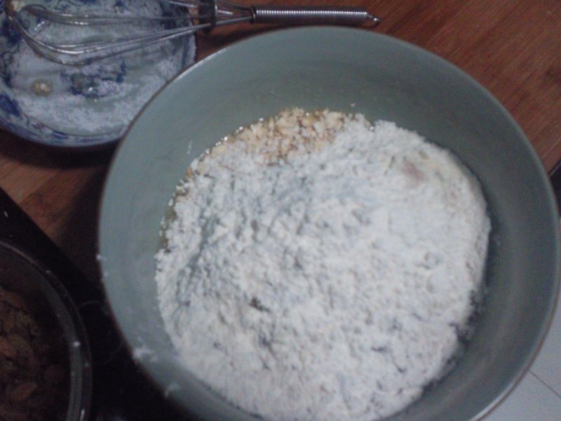 Steps for making Mocha Oatmeal Raisin Cookies