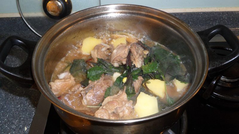 Steps for Cooking Braised Duck with Perilla Leaves