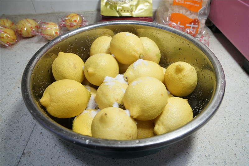 Steps for Making Chuanbei Lemon Paste