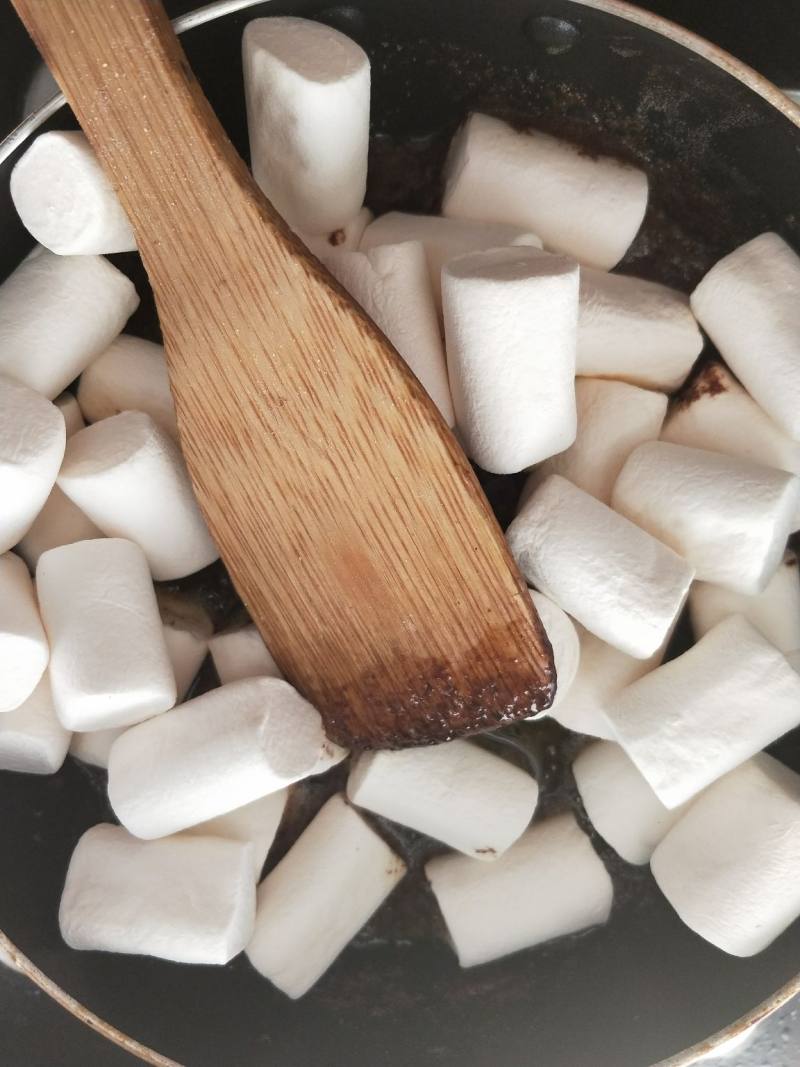 Steps for Making Snowflake Pastry