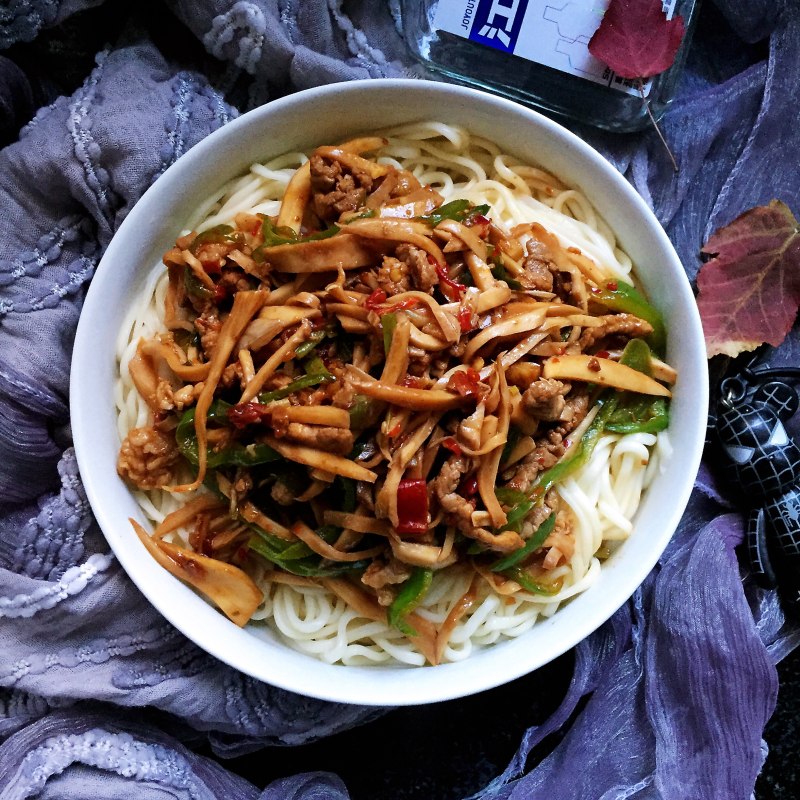 Xingbao Mushroom and Pork Noodle Salad