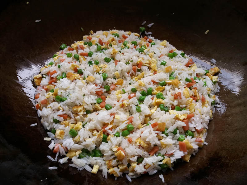 Steps for Making Olive Vegetable and Egg Fried Rice