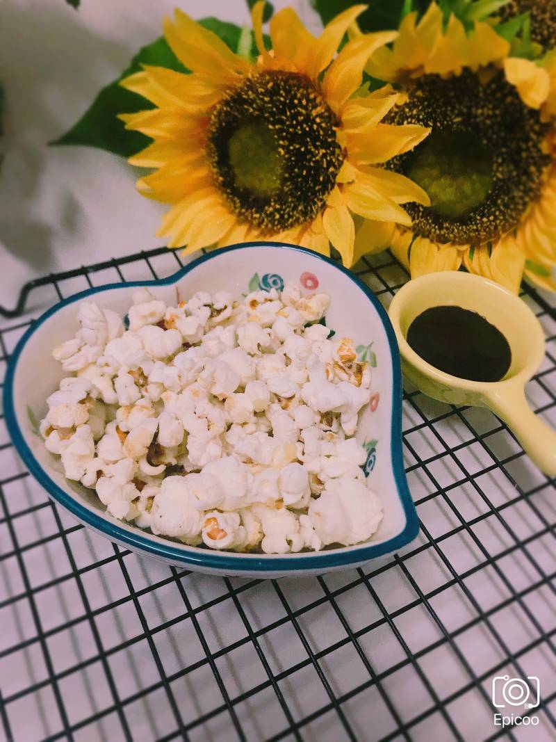 Quick Popcorn (Instant Noodle Cup + Microwave)