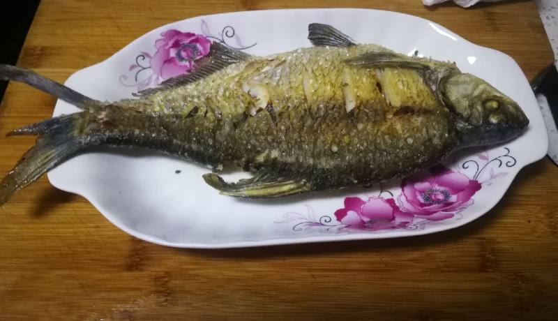 Steps for cooking Pan-fried Wuchang Fish