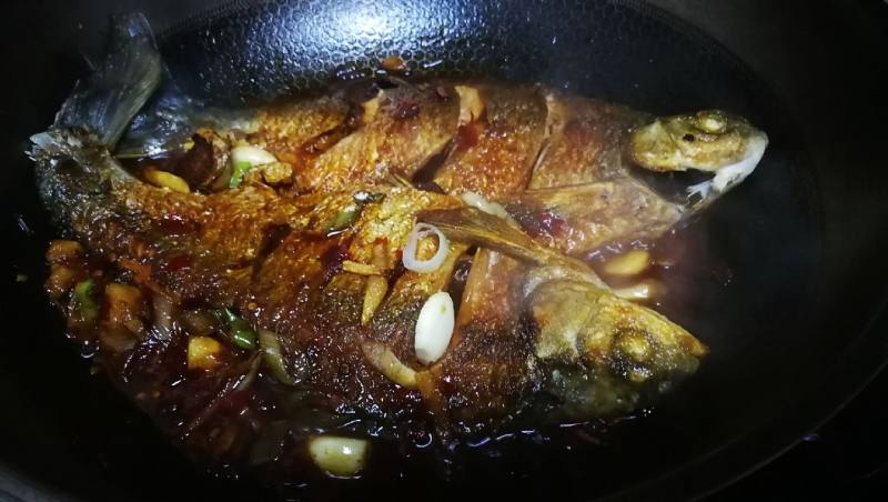 Steps for cooking Pan-fried Wuchang Fish