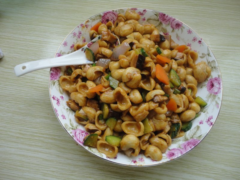 Assorted Stir-Fried Cat's Ears