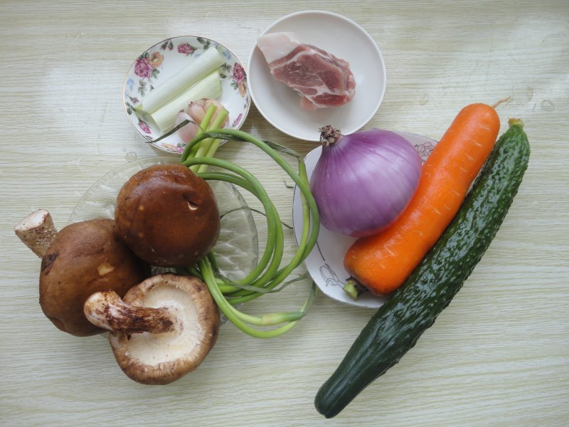 Steps for Making Assorted Stir-Fried Cat's Ears