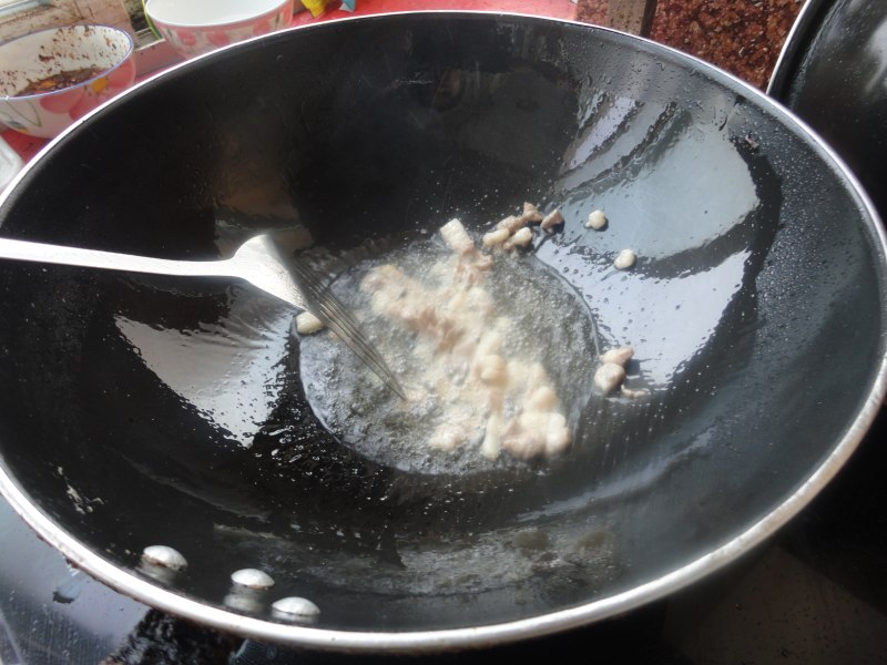 Steps for Making Assorted Stir-Fried Cat's Ears