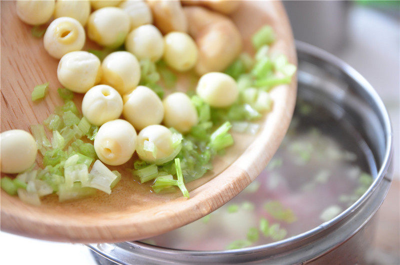 Lotus Seed, Water Chestnut, and Pork Rib Porridge Cooking Steps