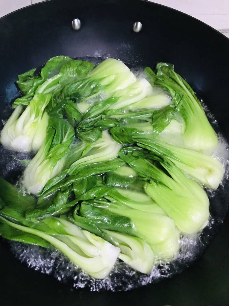 Steps for Cooking Shiitake Mushroom and Baby Bok Choy