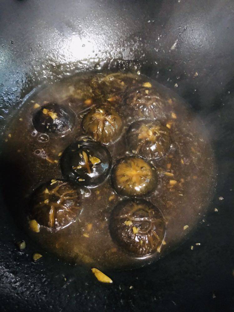 Steps for Cooking Shiitake Mushroom and Baby Bok Choy