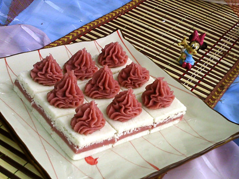 Red Yeast Rice Taro Yam Cake