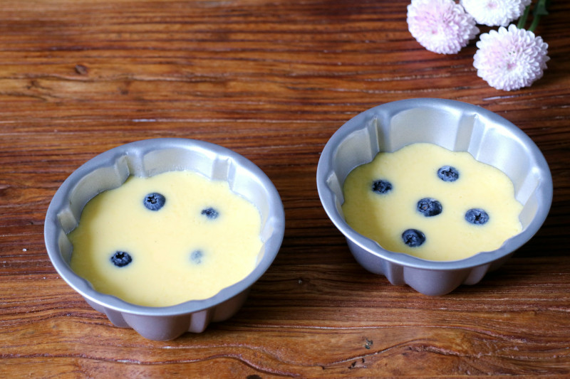 Steps to Make Blueberry Burst Cake