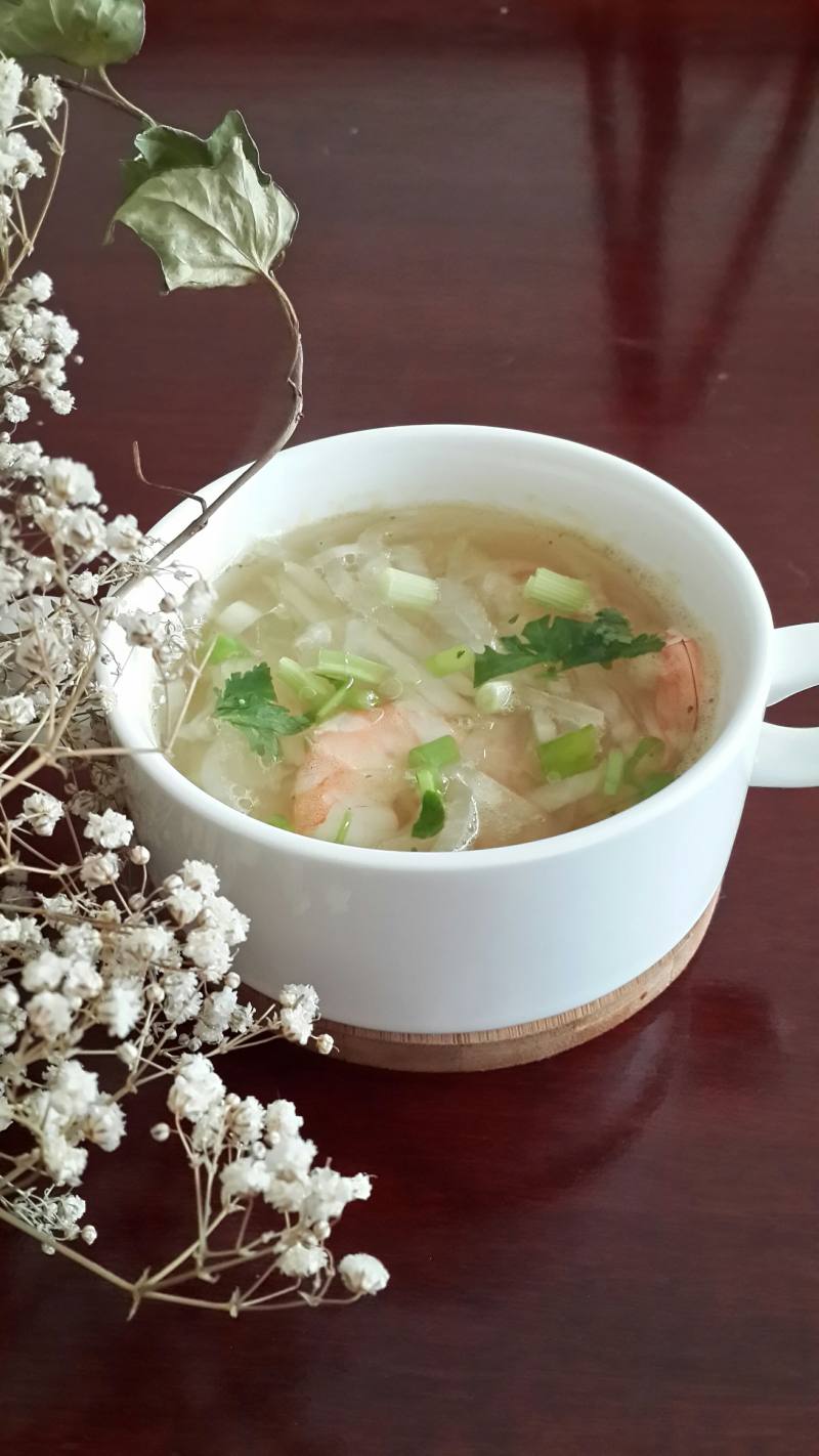 Clear Lung Shrimp and Radish Soup